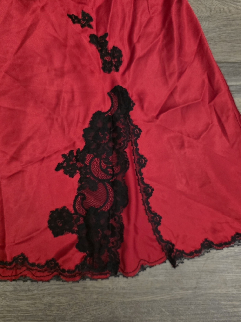 RARE VINTAGE Y2K VICTORIA’S SECRET RED SATIN SLIP DRESS SIZE LARGE - Picture 4 of 8